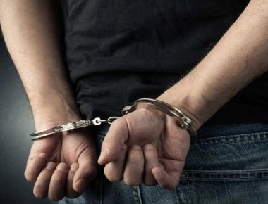 Σύλληψη 48χρονου άστεγου για τη δολοφονία του 50χρονου στην Αγία Τριάδα του Πειραιά